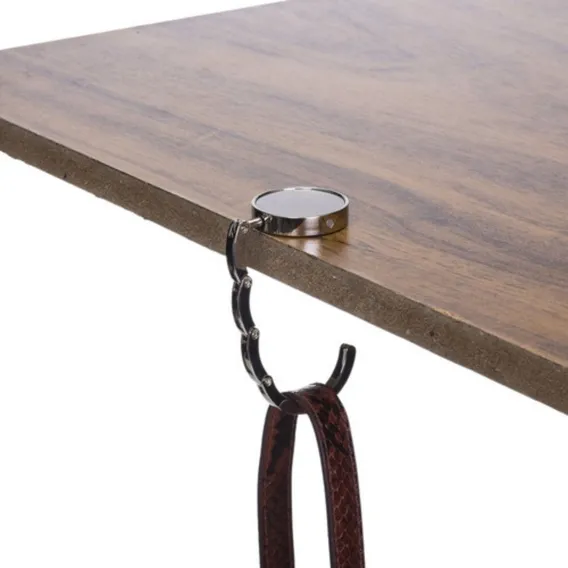 02 Suporte Gancho Porta Bolsa Dobrável Portátil De Mesa Cor Prateado Foto 1
