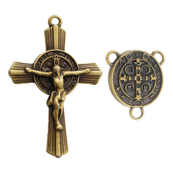 15 Entremeios São Bento + 15 Crucifixos Para Terço Atacado Cor Ouro Velho Foto 1