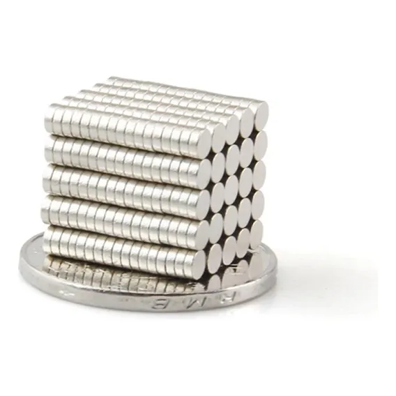 200pcs. Imã De Neodímio 3x1 Redondo Pequeno 3mm X 1mm N35 Foto 1