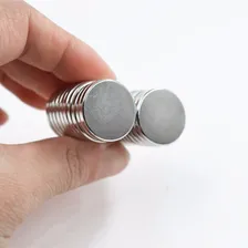 50pcs. Imã De Neodimio Disco 20x3 - 20mmx3mm N35 Foto mini 2