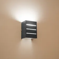 Arandela Luminária Frisada Efeito Parede Externa Muro Cor Preto 110V/220V (Bivolt) Foto  mini 1
