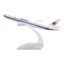 Avião Comercial Airbus / Boeing - Miniatura De Metal - 15cm Cor Malaysia Airlines - Boeing 777 Foto  mini 1