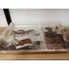 Bandeja de melamina marrom com alças decoradas para café da manhã Foto mini 1