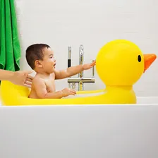 Banheira Inflável Pato Munchkin Para Bebê + 6 Meses Cor Amarelo Foto mini  3