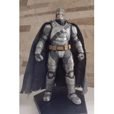 Battle Damaged Armored Batman 1/10 Art Scale Iron Studios Foto mini 3