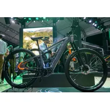 Bicicleta Eletrica Mountain Byke Oggi 29 8.6 Cues Xt Di2 11v 2024 Cor Cinza Tamanho Do Quadro 19 Foto mini  2