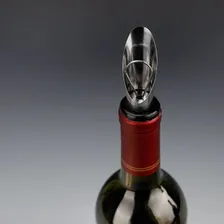 Bico Dosador Com Tampa Rolha Para Vinhos Em Inox Multiuso Foto mini 4
