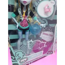 Boneca Monster High Lagoona Blue Creeproductions Lacrada Foto mini 1