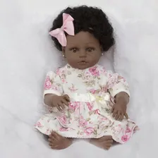 Boneca Tipo Reborn Menina Laura Negra Cabelo Cacheado Linda Foto mini  2