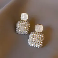 Brinco Dourado De Pérolas Minimalista Luxo Delicado Foto mini 4