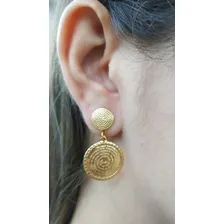 Brinco Médio Medalha Pai Nosso Folheado Foto mini 2