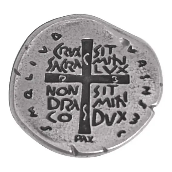 Broche Medalha Das Duas Cruzes Cor Prata Foto 1