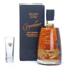 Cachaça Companheira Extra Premium Carvalho 8 Anos + Copo Top Foto mini 1