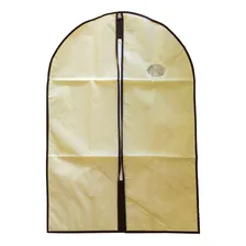 Capa Protetora Para Roupas Em Tnt Wincy Cor Amarelo Foto mini 1