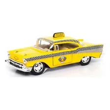 Carrinho Chevrolet Bel Air 1957 Taxi Amarelo Colecionador Foto mini 3