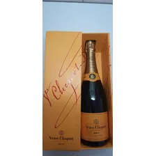 Champagne Francês Veuve Clicquot Brut 750mlVeuve Clicquot Veuve Clicquot brut 750 Foto  mini 1