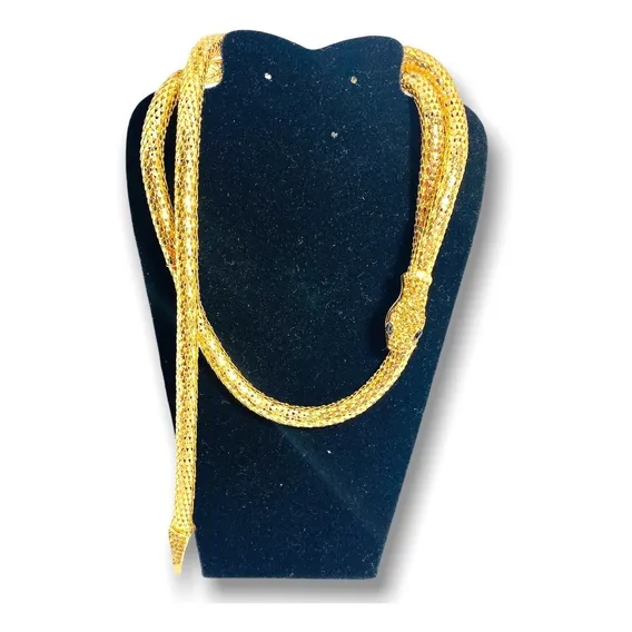 Colar Cobra Serpente Com Strass Fecho Imã Cor Dourado Foto 1
