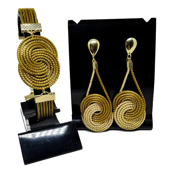 Conjunto Brinco + Pulseira Infinito Capim Dourado Artesanal Foto 1