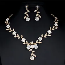 Conjunto Colar E Brinco Casamento Flor De Strass Cor Dourado Foto mini 1