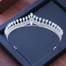 Coroa Tiara Porta Coque Noiva Strass E Zirconia Prata Luxo Foto mini 2