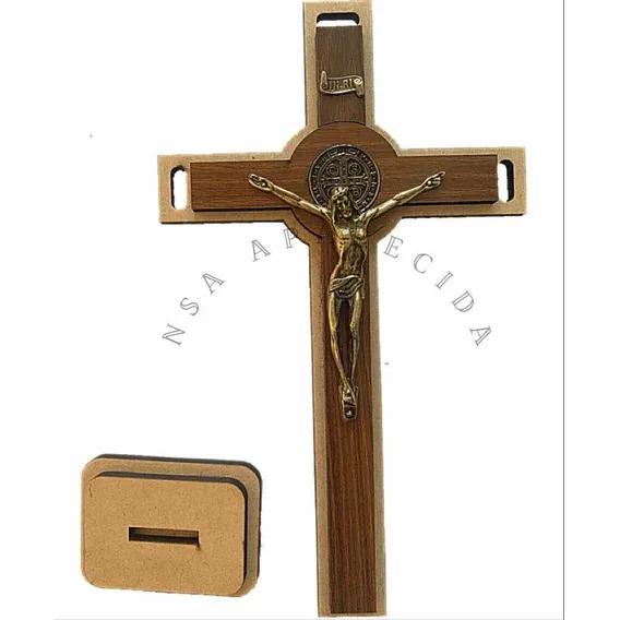 Cruz Crucifixo Base Madeira Metal Medalha Cruz Sagrada 28cm Foto 1