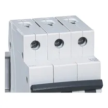 Disjuntor Legrand Din Tripolar 32a 9320 C 419320 Foto mini 3