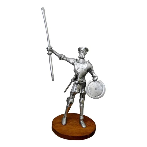Dom Quixote Prata Grande Em Alumínio Base Madeira Estatueta Cor Dourado-escuro Foto 1