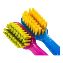 Escova Dental Ultramacia Ortho Curaprox Foto mini 2