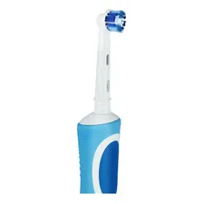 Escova Elétrica Oral-b Vitality D12 110v +refil Escova Sensi Foto mini 2