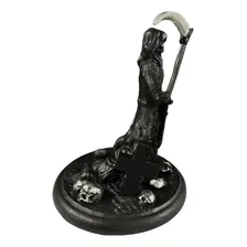 Escultura Caveira Foice No Cemitério Preto 22 Cm Em Resina Foto mini 3