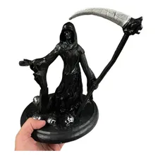 Escultura Caveira Foice No Cemitério Preto 22 Cm Em Resina Foto mini 4