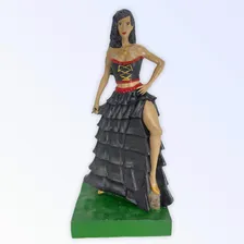 Escultura Pomba Gira Preta 24 Cm Com Crânio No Pé 7 Saias Foto  mini 1