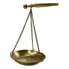 Estatueta Decorativa Balança Da Justiça Metal Dourado 42cm Foto mini 3