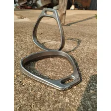 Estribo Aluminio Polido Para Selas E Arreio Cor Cinza Foto mini 4
