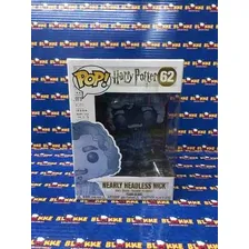 Figura de acción  Nearly Headless Nick Glow in the dark de Funko Pop! Foto mini  2