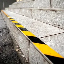 Fita Antiderrapante Preta E Amarela Zebrada Piso 50x5m Foto mini 2