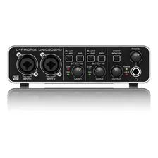 Interface de áudio Behringer U-Phoria UMC202 preta 2ª geração Foto mini 4