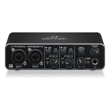 Interface de áudio Behringer U-Phoria UMC202 preta 2ª geração Foto mini 1