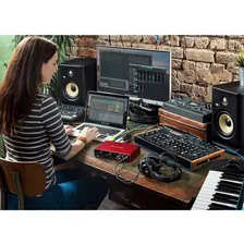 Interface de áudio Scarlett 8i6 Usb Focusrite - 3ª geração Foto mini  3