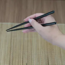 Kit Com 2 Pares De Hashi P/ Sushi Sashimi Miojo Reutilizável Cor Preto Lisa Foto mini 4
