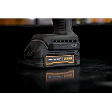 Kit Furadeira e Parafusadeira com Parafusadeira Dewalt Modelo DCK200ME2GT 2 Baterias 20V Foto mini 4