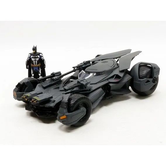 Liga Da Justiça Batmóvel E Batman 2017 Foto 1