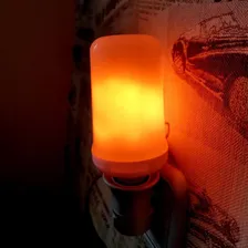 Lâmpada Led Amarela Efeito Dinâmico Fogo Chama Artificial 9w Foto mini 4