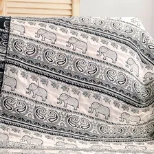 Manta Para Sofá Jacquard Indiano Branco Preto 2,20m X 1,40m Cor Branco/Preto Foto mini  2