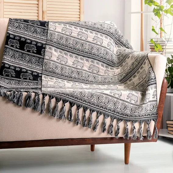 Manta Para Sofá Jacquard Indiano Branco Preto 2,20m X 1,40m Cor Branco/Preto Foto 1
