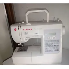 Máquina de costura reta Singer Patchwork 7285 portátil - branco/cinza 127V Foto mini  2