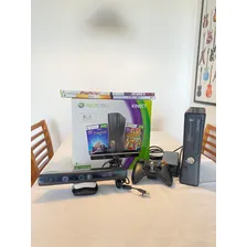 Microsoft Xbox 360 + Kinect Slim 4GB Kinect Adventures/Kinect Disneyland Adventures cor matte black 2010 Foto mini 4