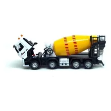 Miniatura 1/50 Caminhao Volvo Betoneira 68380 Com Luz E Som Cor Branco Foto mini 4