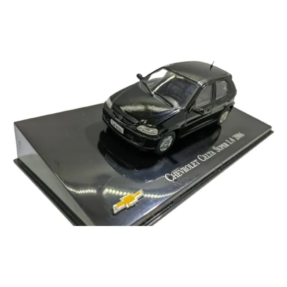 Miniatura Chevrolet Celta 2006 Customizada Cor Preto Foto 1