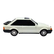 Miniatura Escort Xr3 Ford Anos 80 Coleção Carros Clássicos Cor Branco Foto mini 4